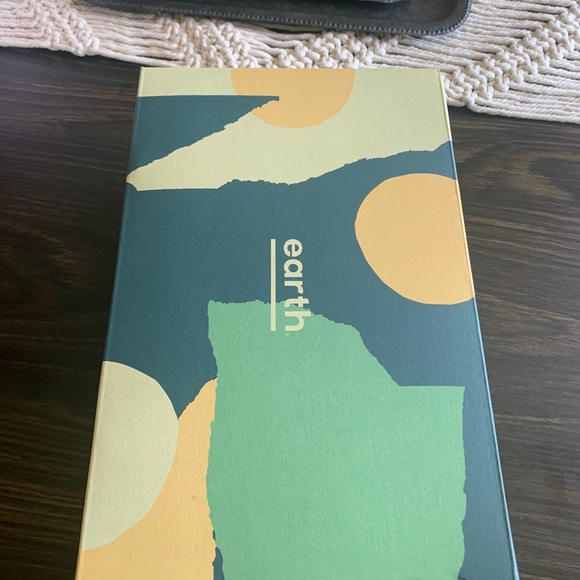 New earth size 6 - Picture 12 of 12